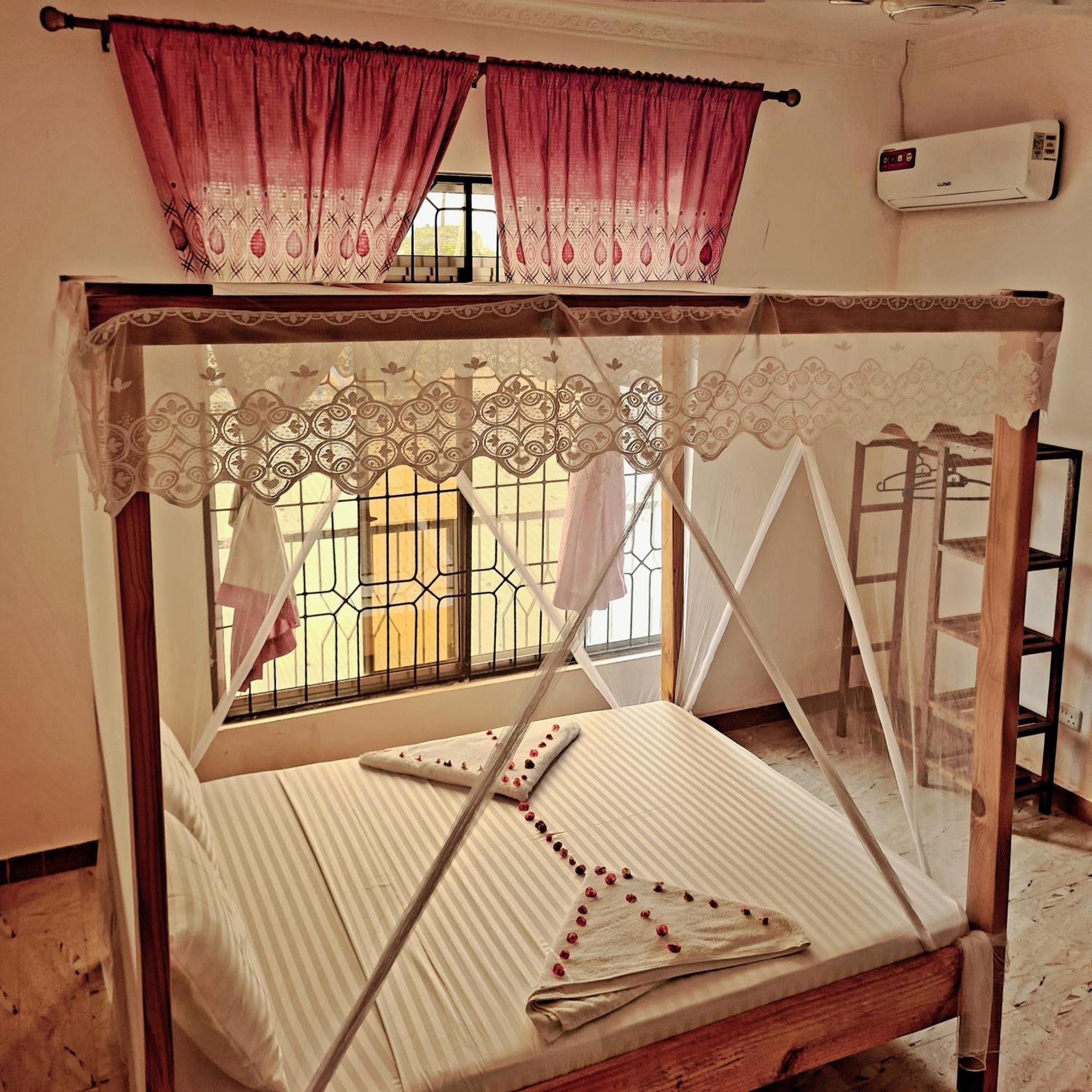 Raha House Bed & Breakfast Nungwi Exterior photo